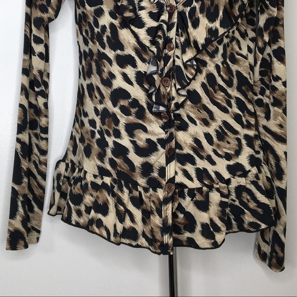 Miss SaSa Leopard print button down blouse - Picture 3 of 8